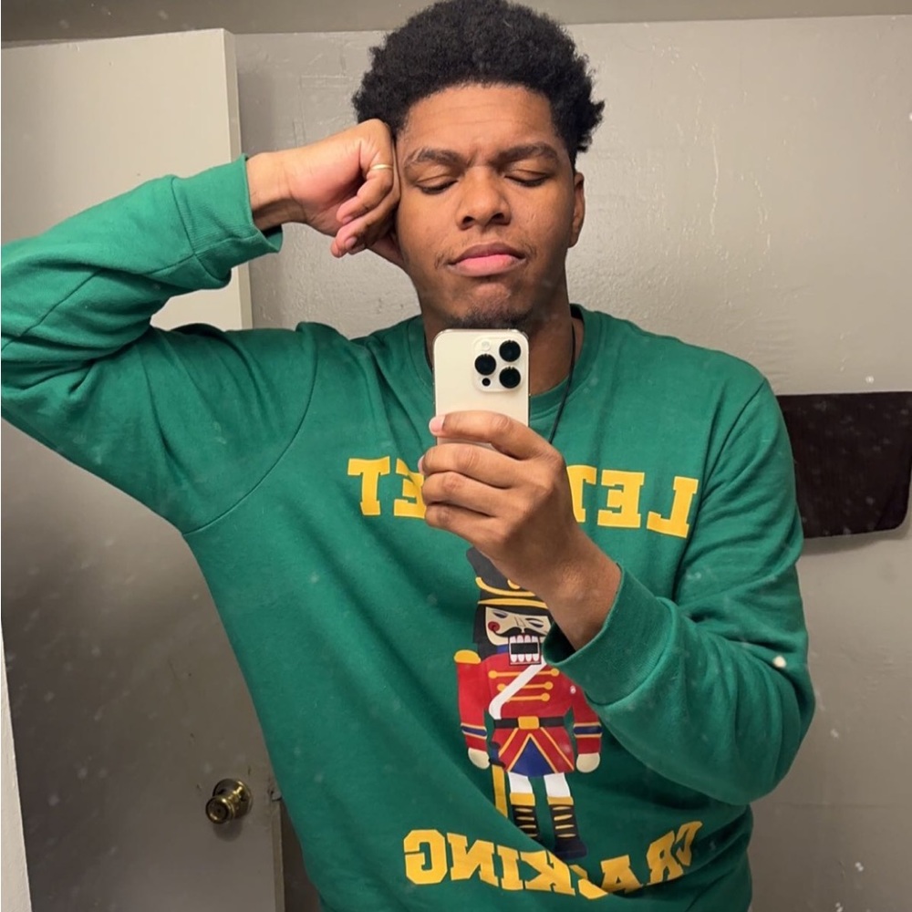 Meet your Posher, Deonta